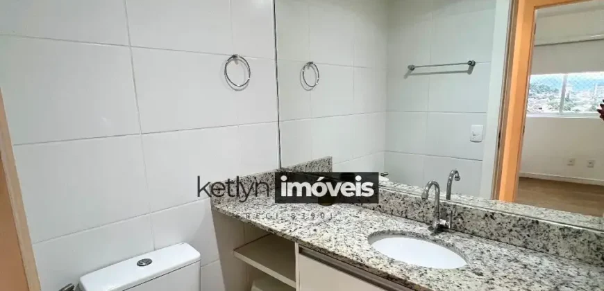 Apartamento com 3 quartos para alugar na Rua Carlos Benack, 131, Saguaçu, Joinville